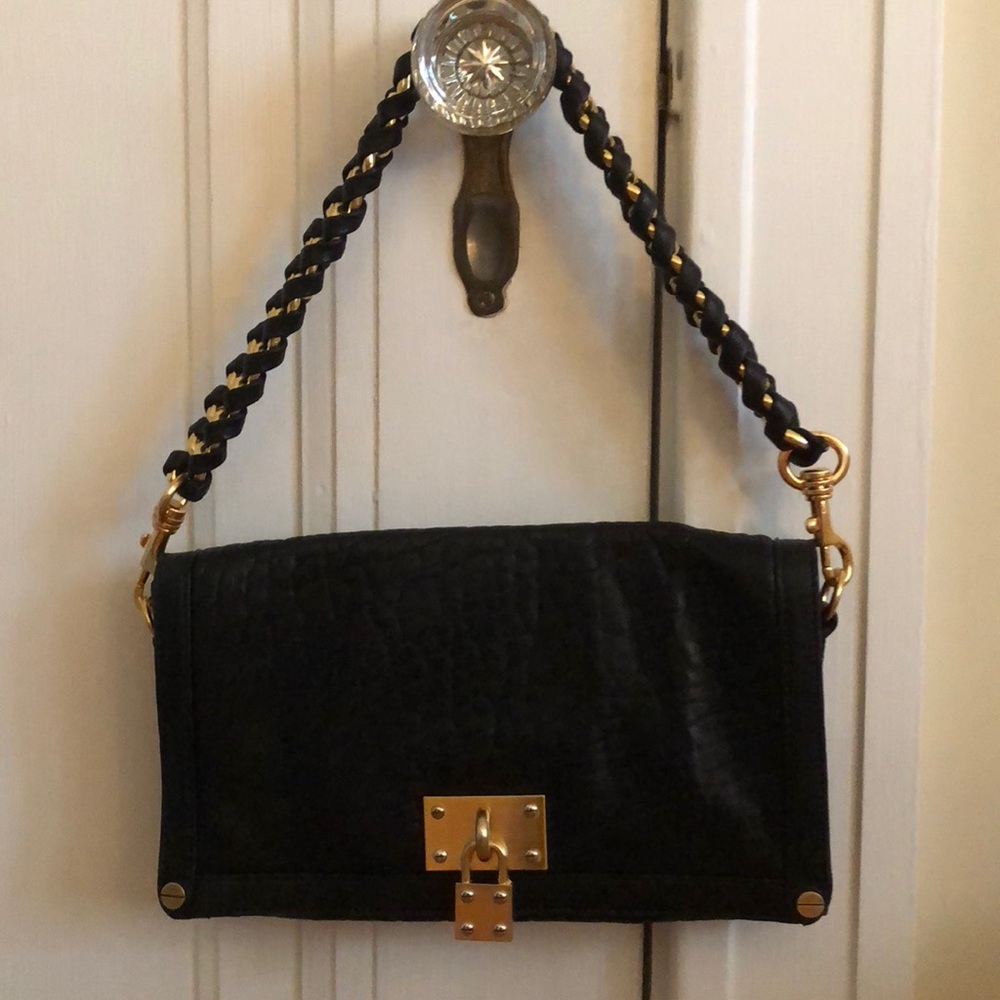 Clutch purse with strap you can keep on Or remove!